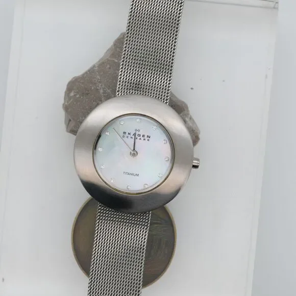 Skagen Denmark 569STT Titanium Watch Mother of Pearl Dial Crystal Markers - Picture 2 of 4